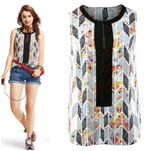 Cabi 249 Grosgrain Blue and White Patterned Blouse Size Small